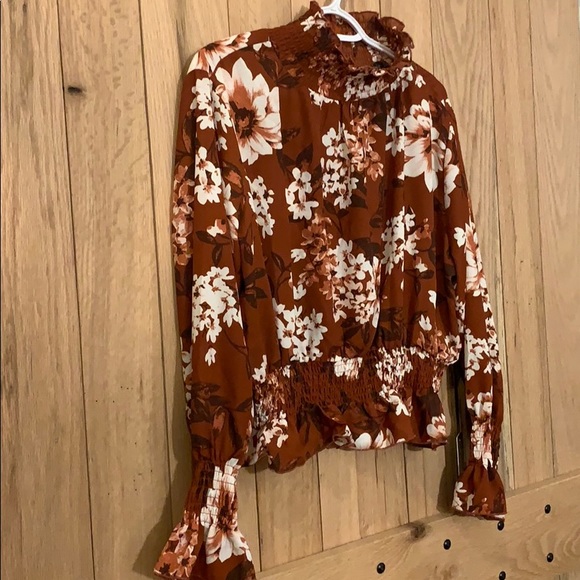 XL Junior, Long Sleeve, Turtle Neck, Flower Design - Picture 6 of 6